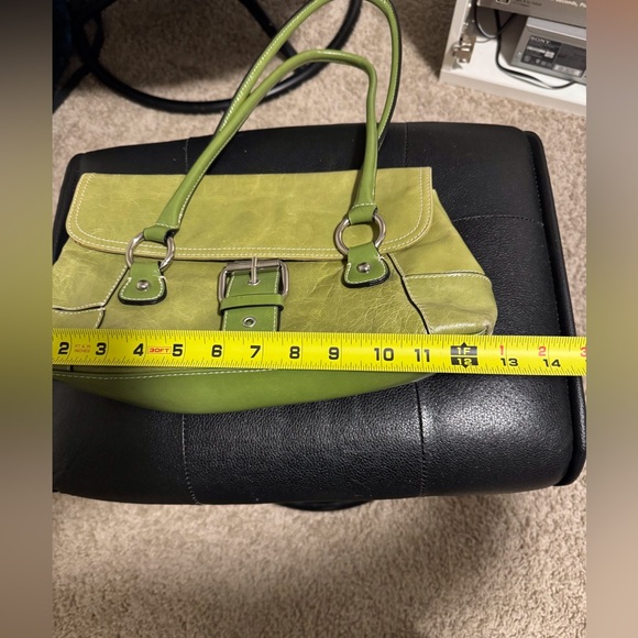 Giani Bernini shoulder bag in pistachio color - Picture 14 of 16